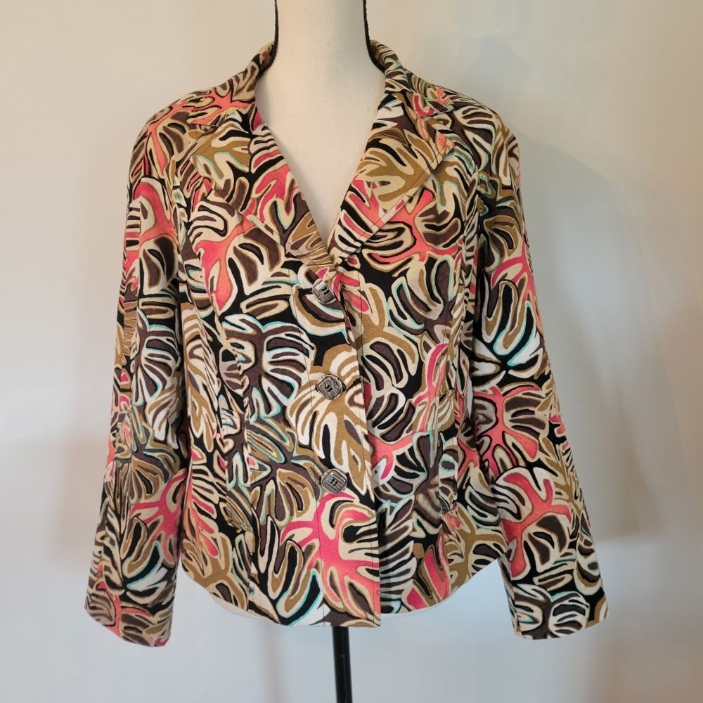 RTQ multicolor leaf pattern collared button up blazer, fully lined, size M